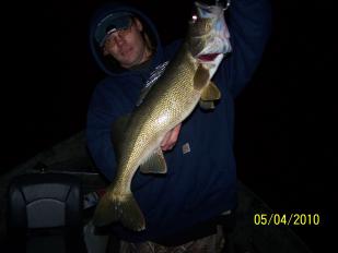 Drift boat fishing for walleyes on the Oswego River, NY