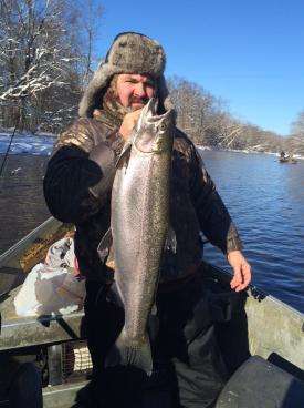 Heated drift boat fishing the salmon river in pulaski ny for steelhead trout